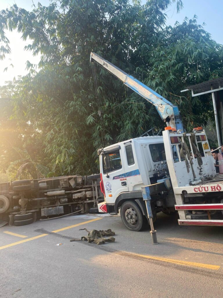 dich vu xe cau cuu ho giao thong 11